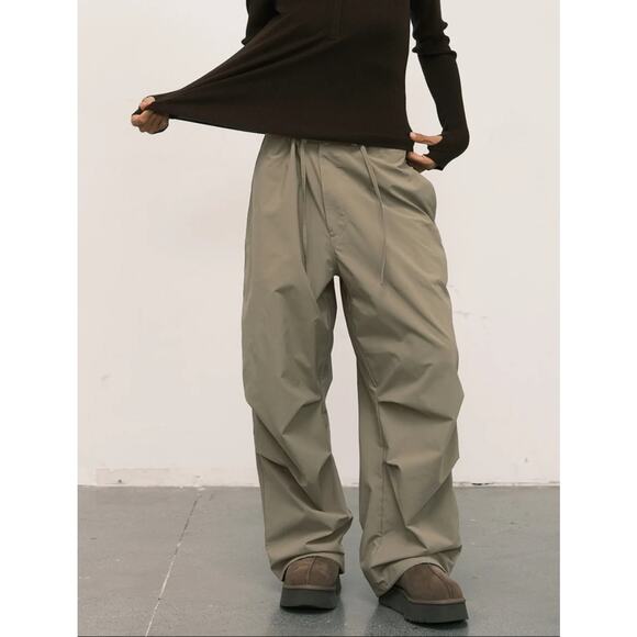 an action a day Pants - An Action A Day Skyler Parachute Pants Khaki Size Large NWT